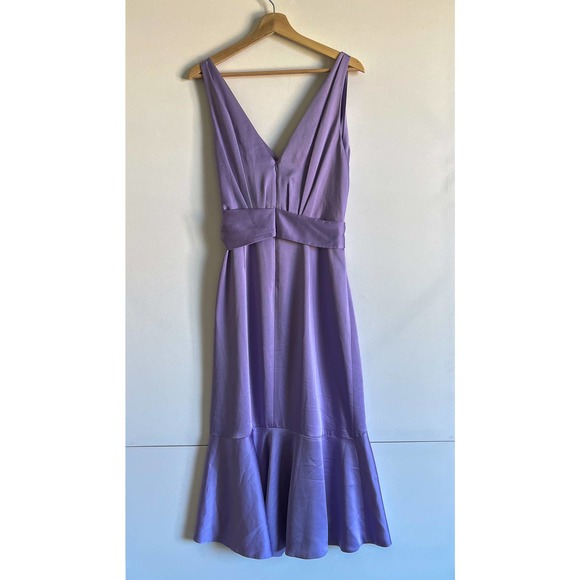 Elegant Lavender Midi Dress - Picture 4 of 14